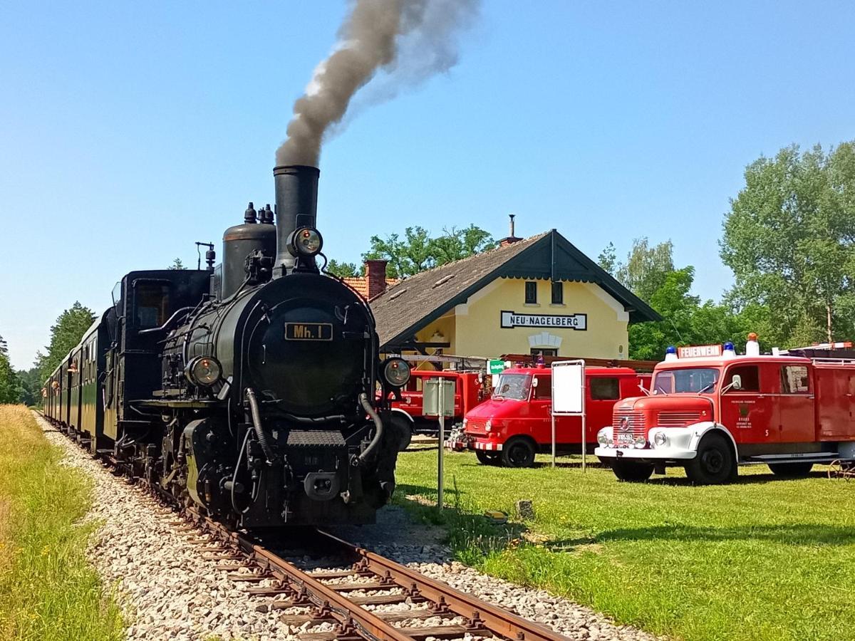그뮌트 Nostalgie Bahnhof 아파트 외부 사진
